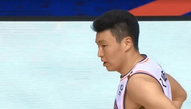 密尔沃基雄鹿队历次